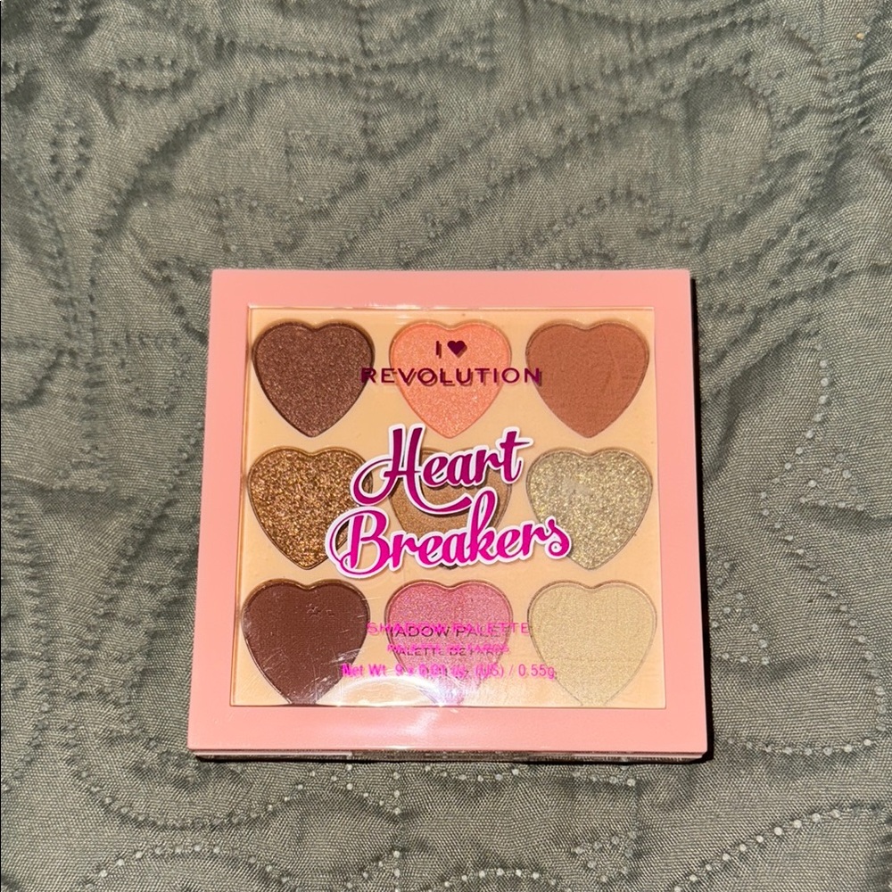 I ♥️ Revolution Heart Breakers Eyeshadow Palette